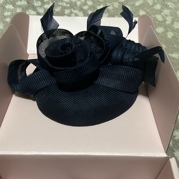 Fascinator - Picture 4 of 5